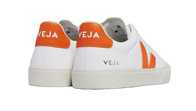 Carica l&#39;immagine nel visualizzatore di Gallery, CAMPO CHROMEFREE LEATHER WHITE FURY VEJA
